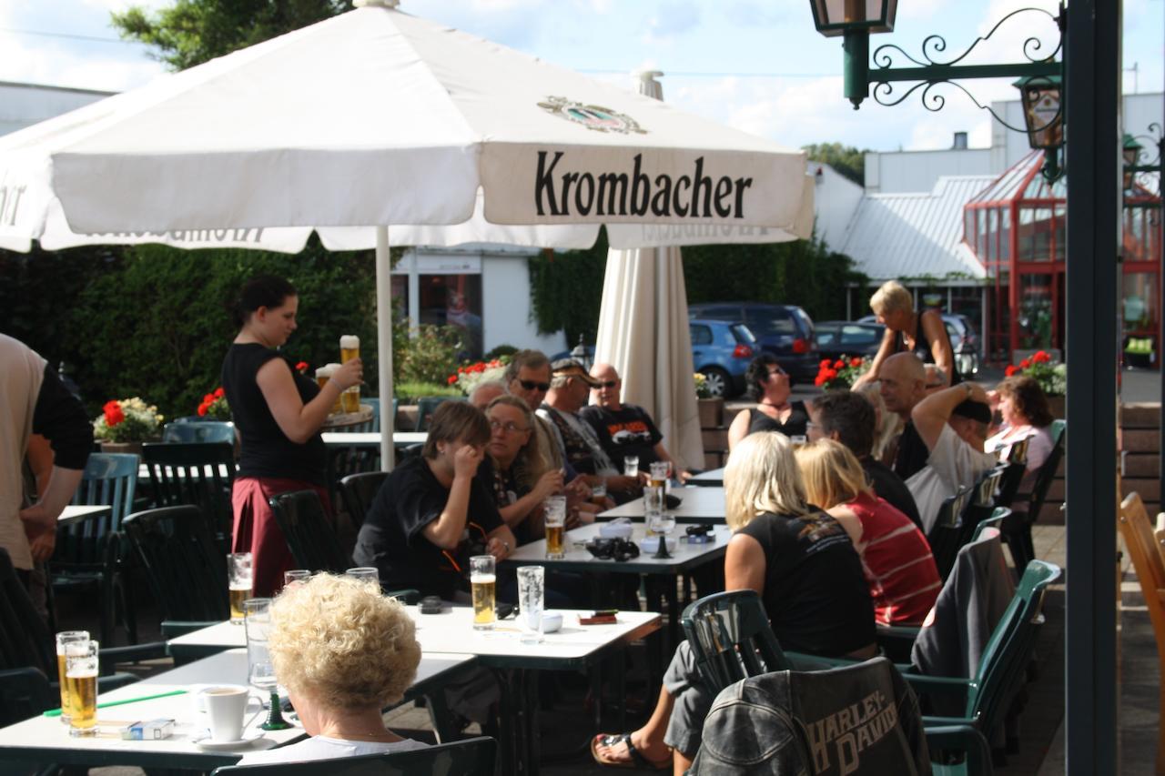 Gasthaus Zur Quelle Bad Marienberg Exterior foto