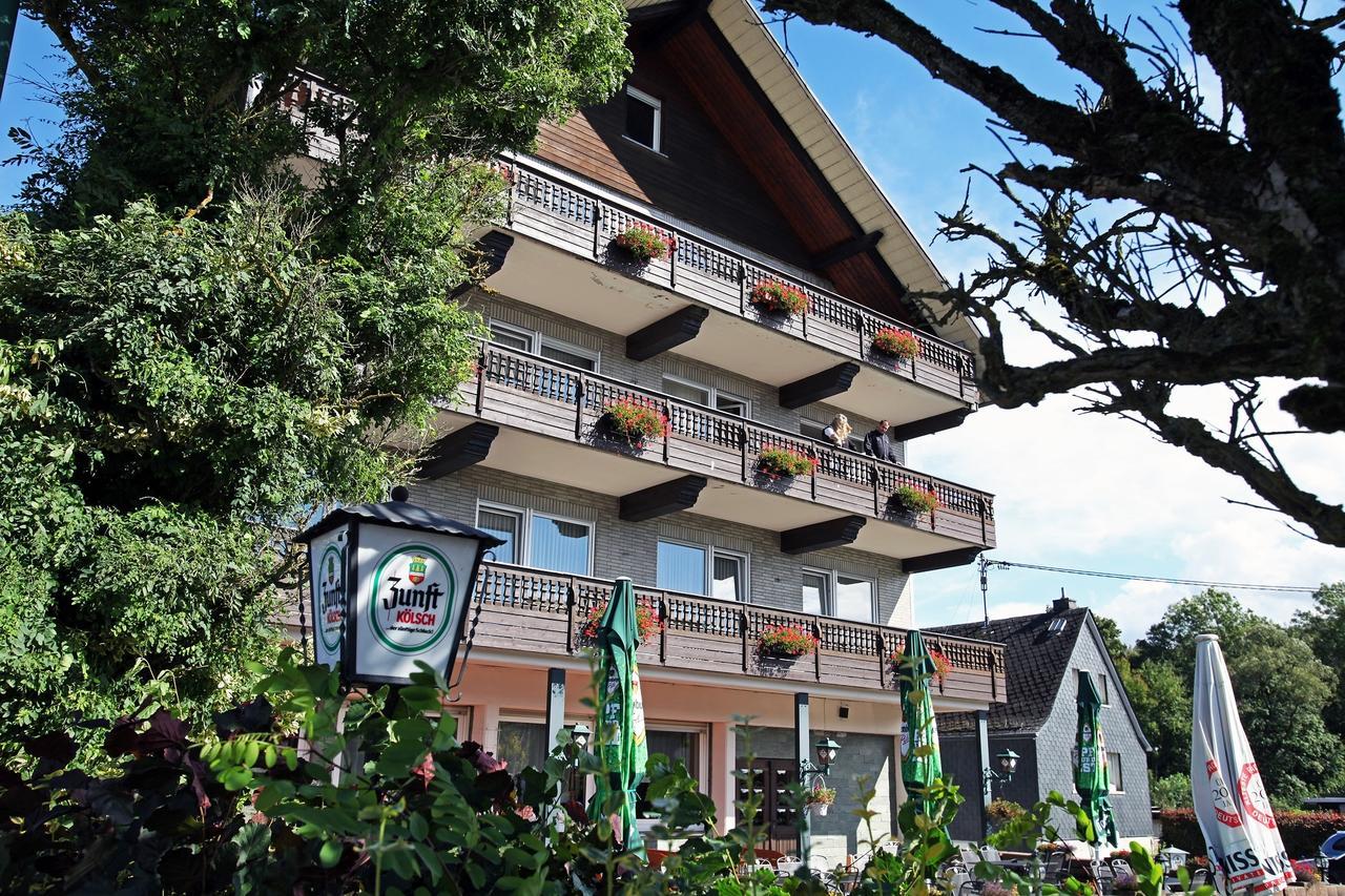 Gasthaus Zur Quelle Bad Marienberg Exterior foto